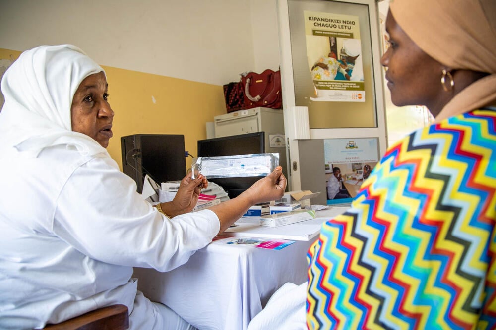 Access to contraceptive information is central to achieving gender equality. Photo @UNFPATanzania / Karlien Truyens