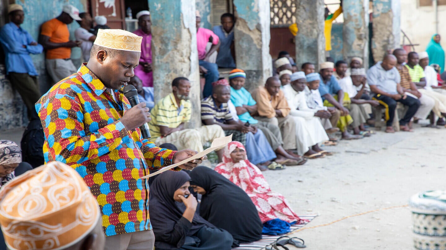 Empowering communities to combat child marriage through inter-generational dialogue and active men’s engagement, fostering a united effort for lasting change and gender equality. Photo @UNFPATanzania / Dr. Warren Bright