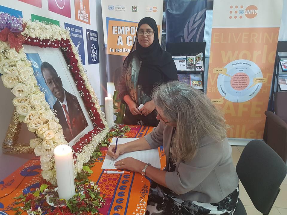 ributes to the late UNFPA Executive Director, Dr. Babatunde Osotimehin.