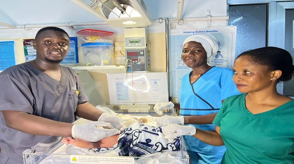 Life starts in a hands of Midwives: Photo @UNFPATanzania / Dr.Warren Bright